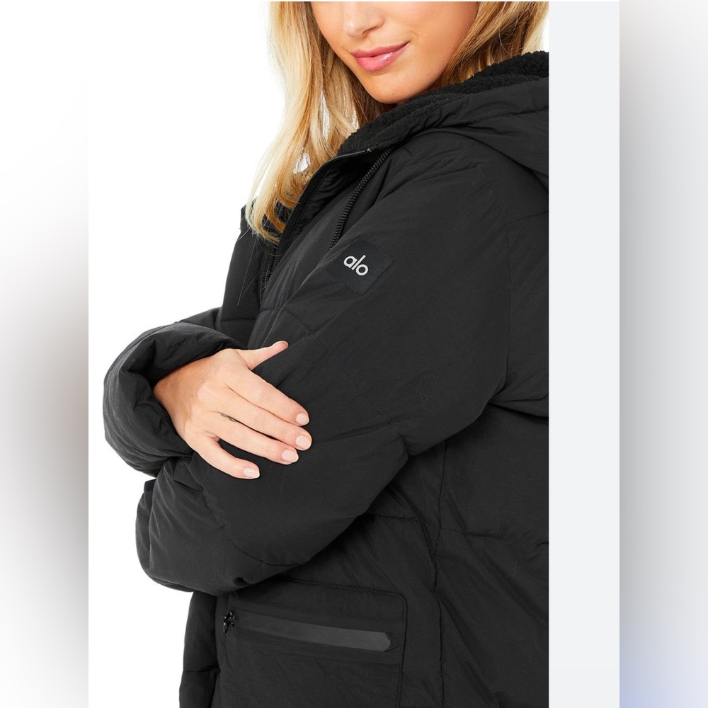 alo yoga Cypress Puffer Jacket - Picture 8 of 9